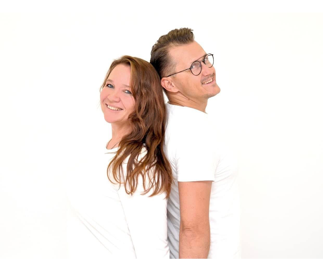 Sabine und Dirk Rücken an Rücken