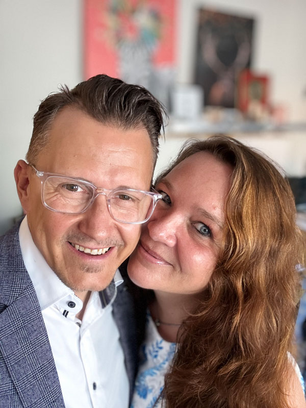 Dirk und Sabine Ockel lächeln in die Kamera
